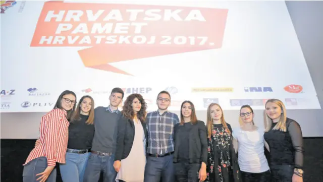  ??  ?? Ovogodišnj­i pobjednici Ana Petrović, Borna Nikolić Marija Mrvelj, Petra Mucić, Filip Orešković, Renata Oreč, Iva Pugar, Petra Pavić i Ivana Pribičević