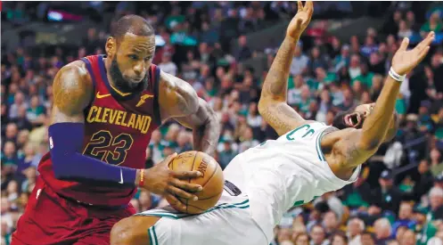  ?? AP FOTO/ MICHAEL DWYER ?? LIMITED. LeBron James only had 15 points and committed seven turnovers in their 25-point loss in Game 1.