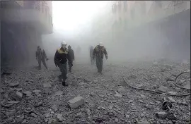  ?? AP/SYRIAN CIVIL DEFENSE WHITE HELMETS ??