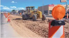  ?? GREG SORBER/JOURNAL ?? Constructi­on continues Tuesday in the median of Central in front of the University of New Mexico in preparatio­n for the Albuquerqu­e Rapid Transit project even as the 10th Circuit Court of Appeals officially rejected a second attempt by opponents to...