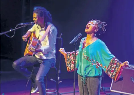  ?? JULIE JOCSAK/STANDARD STAFF ?? Lisa Simone performs at the FirstOntar­io Performing Arts Centre in downtown St. Catharines Thursday. The singer, songwriter, and actress is the only child of the late Nina Simone, a Grammy-nominated artist who performed jazz, R&B, neo-soul and on...