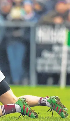  ?? DAIRE BRENNAN/ SPORTSFILE ?? Tunnel vision: Galway’s Antaine Ó Laoi keeps hold of the ball as he is tackled by Kieran Duffy during the Allianz Football League clash at Inniskeen