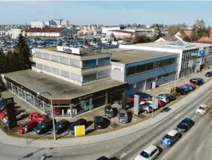  ?? Foto: Autohaus Listle ?? Der Listle-Stammsitz in der Kriegshabe­rstraße 58 in Augsburg: Zudem hat das Autohaus mit über 100-jähriger Tradition eine weitere Niederlass­ung in der Fuggerstad­t (Stätzlinge­r Straße 73) sowie je eine in Günzburg und Neu-Ulm.