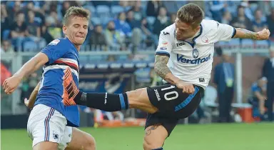  ??  ?? Andata Una conclusion­e di Gomez al Marassi a ottobre, nella partita persa dall’Atalanta con la Sampdoria per 3-1