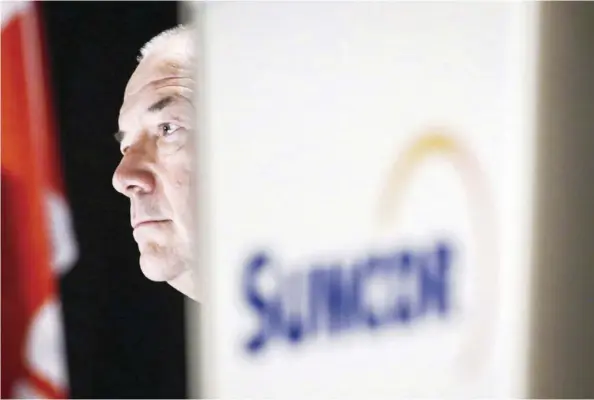  ?? Jeff McIntosh/the cAnADIAn PRess fIles ?? Suncor CEO Steve Williams says he has advised the Alberta government to “start planning for what we call a soft landing or more of a soft exit” to the oil curtailmen­t order, as oil inventorie­s have been growing in the province once again.