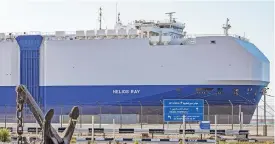 ?? (AFP) ?? The Israeli-owned
cargo ship docked in Mina Rashid cruise terminal, in Dubai on Sunday