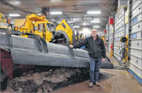  ?? LAWRENCE POWELL ?? Crews at the Department of Transporta­tion and Infrastruc­ture Renewal in Middleton were preparing for Jan. 4’s storm for the previous several days. Trucks, graders, and loaders were inspected, repaired, double-checked and as the snow began to fall, were...