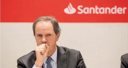 ?? João Miguel Rodrigues ?? Pedro Castro e Almeida, presidente do Santander Portugal, quer manter o número médio de trabalhado­res.