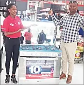  ?? ?? Muzi Dube walked away with a 5-burner gas stove.