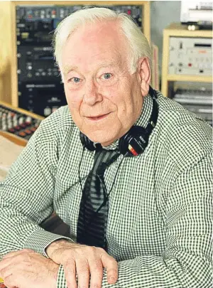  ?? Picture: BBC. ?? Desmond Carrington in his studio in 2004.