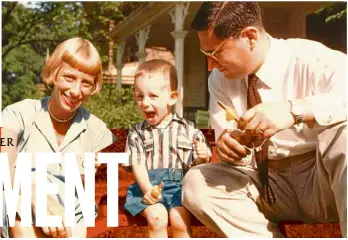  ??  ?? Young Steven Spielberg (center) with his parents