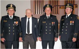  ??  ?? Les pompiers Gilbert Savoie, Jean-Eudes Chiasson, Télesphore Savoie et Victor Savoie ont fondé la brigade de Lamèque en 1967.