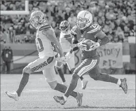  ?? Robert Gauthier Los Angeles Times ?? CHARGERS DEFENSIVE BACK Desmond King, intercepti­ng a pass against Cleveland in October, was named to the Associated Press All-Pro team.