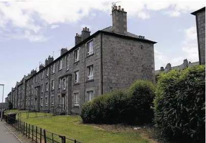  ??  ?? Granite townhouses in Aberdeen