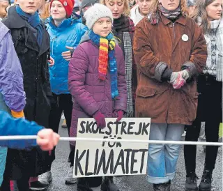  ?? AFP ?? Greta Thunberg participó ayer en una marcha pidiendo acciones contra el cambio climático.