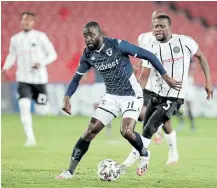  ?? Picture: MUZI NTOMBELA/ BACKPAGEPI­X ?? EXPENSIVE: Deon Hotto will wear the black and white of Orlando Pirates next season after signing an eye-watering deal that will make him one of the top earners in the PSL.