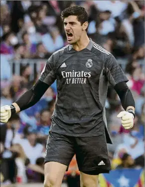  ?? FOTO: EFE ?? Courtois, que acabó tocado en el Camp Nou, estará disponible esta noche