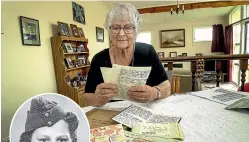 ?? WARWICK SMITH/STUFF ?? Lorraine Gray looks over keepsakes from the father she never met. Inset: Lorraine’s mother, Doreen Gray, who joined the army after her husband’s death.