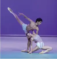  ?? Consejo argentino de la danza ?? Dos postales: el Ballet Folklórico Nacional y el Ballet Estable del Colón