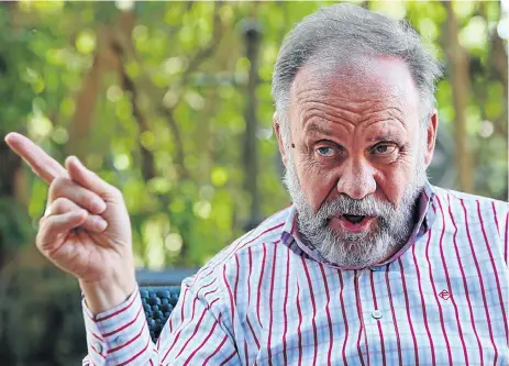  ?? Picture: Jackie Clausen ?? BETTER LIFE FOR ALL Former political prisoner, ANC spokesman and MP Carl Niehaus expounds on white monopoly capital at Zimbali golf estate.