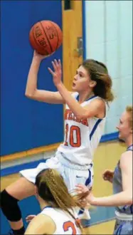  ?? JOHN BREWER - ONEIDA DAILY DISPATCH ?? Oneida point guard Sydney Lusher attempts a shot against Westhill on Tuesday, Feb. 20.