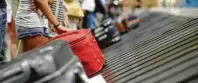  ?? Foto: Brian Jackson, stock.adobe.com ?? Wen das Gepäck nicht bei der Kofferausg­abe zu finden ist, sollte man noch am Flughafen aktiv werden.