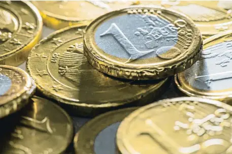  ?? JAN HAKAN DAHLSTROM/ GETTY IMAGES ?? Una colección de monedas de chocolate de un euro