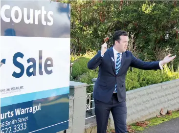  ??  ?? Jason Lee of Harcourts Warragul has been named as one of Australia’s leading real estate dealmakers.