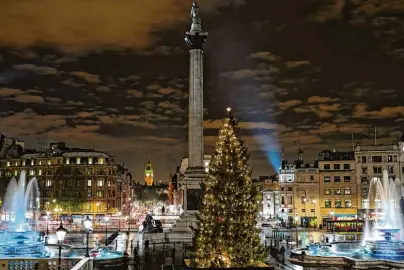  ?? Foto: photomic, Fotolia.com ?? Auch im nächsten Jahr wird der Weihnachts­baum am Trafalgar Square wieder leuchten.