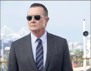  ??  ?? Robert Patrick : « Il faut faire appel à notre part d’enfance pour jouer. C’est pour cela que j’aime ce que je fais ».