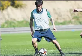  ?? FOTO: RS ?? David Silva gobierna el balón en un entrenamie­nto