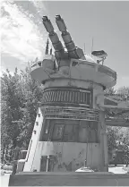  ?? SCOTT CRAVEN/USA TODAY NETWORK ?? A laser turret looms over Star Wars: Galaxy’s Edge at Disneyland.