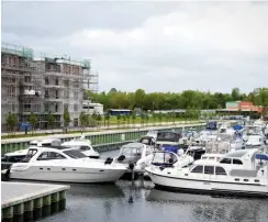  ??  ?? Die Hafenanlag­e der Marina Havelauen bietet 120 größeren Jachten Platz.