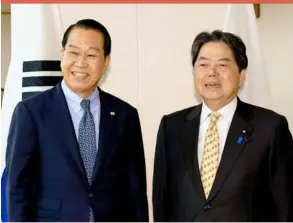  ?? ?? S.korean Unificatio­n Minister Kwon Youngse (left) and Japanese Foreign Minister Yoshimasa Hayashi in Tokyo, yesterday