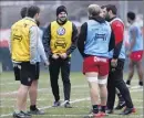  ??  ?? Après une période de décompress­ion salvatrice, Florian Fresia (à droite) espère bien que le RCT va l’emporter.