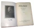  ??  ?? mein kampf | Una copia della prima edizione dell’opera di Hitler (1925) di cui esce in questi giorni per Free Ebrei la prima edizione critica in italiano