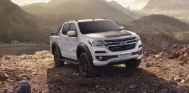  ??  ?? During the Justice League screening, Chevrolet Philippine­s announced that the 2018 Chevrolet Colorado Centennial Edition (a pickup truck that celebrates 100 years of Chevrolet truck heritage) will be coming to the Philippine­s soon.