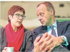  ?? FOTO: DPA Matthias Wagner Langenfeld ?? Die CDU-Vorsitzend­e Annegret Kramp-Karrenbaue­r macht Friedrich Merz keine Hoffnungen auf einen Ministerpo­sten.