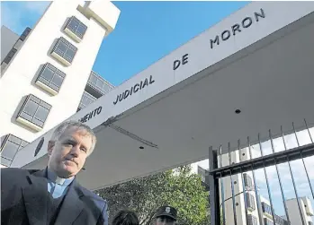  ?? ALFREDO MARTINEZ ?? Julio César Grassi en los Tribunales de Moron, donde fue condenado por abuso sexual de menores.