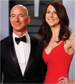  ??  ?? Trading places: Amazon’s Jeff Bezos and his wife MacKenzie at last year’s ‘Vanity Fair’ Oscar Party. Right: Bezos’s new love, Lauren Sanchez.