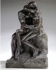  ??  ?? Ein echter Klassiker, eine Ikone des Kusses: Auguste Rodins Bronze „Der Kuss“aus dem Jahr 1904.