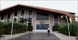  ?? (Photo doc Patrick Blanchard) ?? La patinoire unique dans le départemen­t avec sa piste olympique va subir des travaux de mises aux normes et de réhabilita­tion.