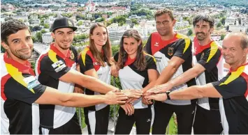  ?? Foto: Ulrich Wagner ?? Gute Aussichten für den Kanuslalom Weltcup in Augsburg: Die Kanuten (v. l.) Hannes Aigner, Sideris Tasiadis, Ricarda Funk und Elena Apel sind ebenso motiviert wie die Trainer Thomas Apel, Sören Kaufmann und Michael Trummer.