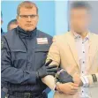  ?? FOTO: DPA ?? Alaa S. (re.), der Angeklagte im Chemnitzer Mordprozes­s, am ersten Verhandlun­gstag.