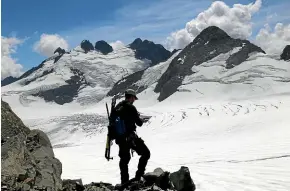  ?? NICOLAS CULLEN ?? Dr Pascal Sirguey surveying the Garden of Eden ice plateau.