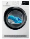  ??  ?? Uscător de rufe Electrolux PerfectCar­e700 EW7H438B, cu pompă de căldură, capacitate 8 kg, Clasa A+, Display touch LCD, 2.499,99 lei, www.emag.ro