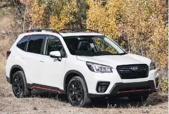  ?? PHOTOS: SUBARU ?? Subaru has given the Forester an evolutiona­ry rather than revolution­ary overhaul outside and in.