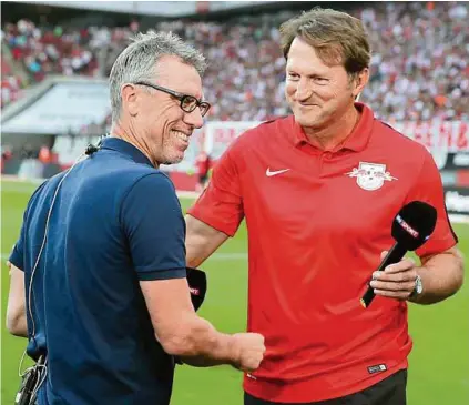  ?? GEPA ?? Peter Stöger (links) und Ralph Hasenhüttl vertreten Österreich in der Bundesliga exzellent