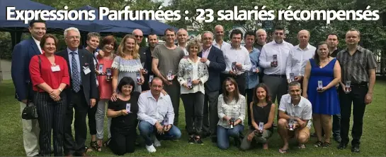  ?? (Photo M. R.) ?? Plusieurs salariés d’Expression­s Parfumées ont reçu une médaille pour leurs nombreuses années passées dans l’entreprise.