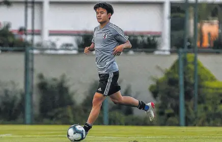  ??  ?? El delantero japonés jugará la próxima temporada en el Castilla